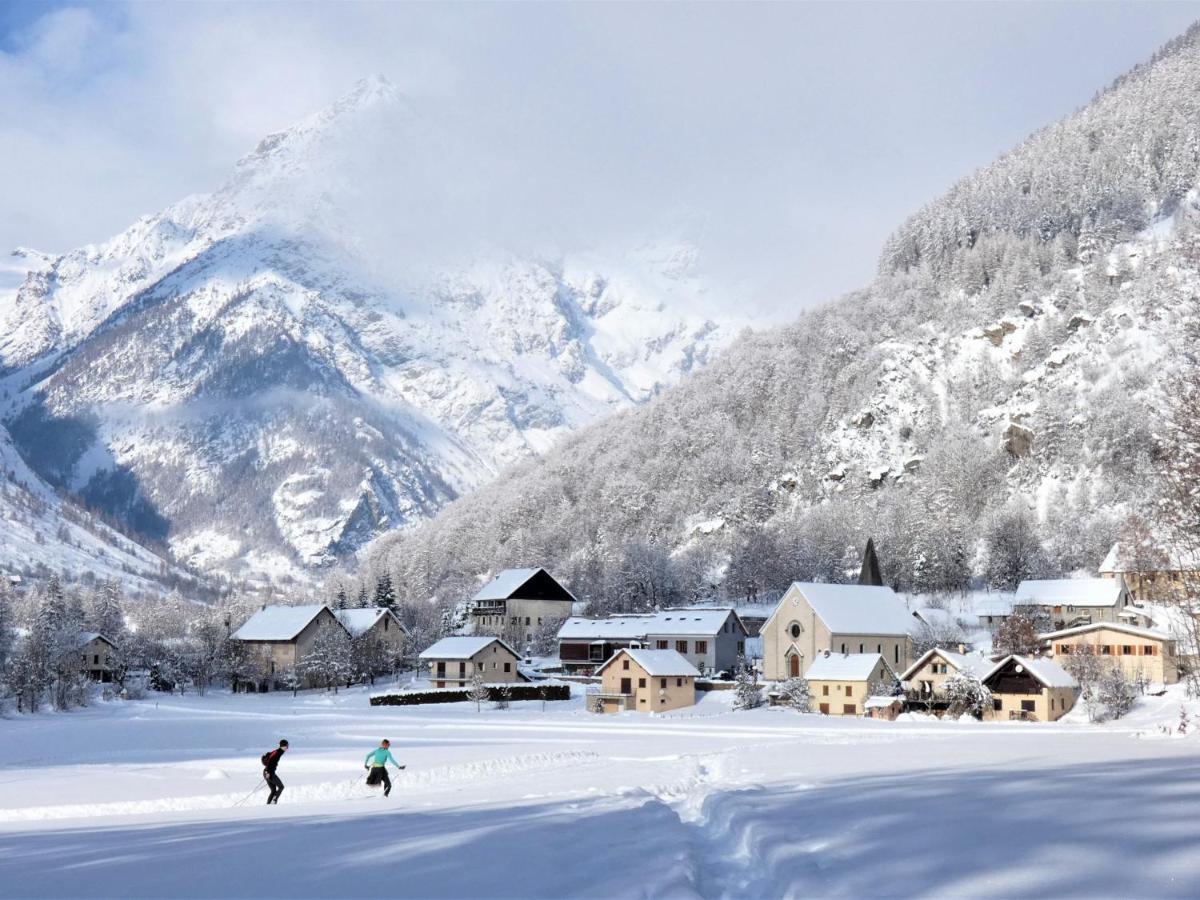 Auberge Des Ecrins Champoleon Exterior photo